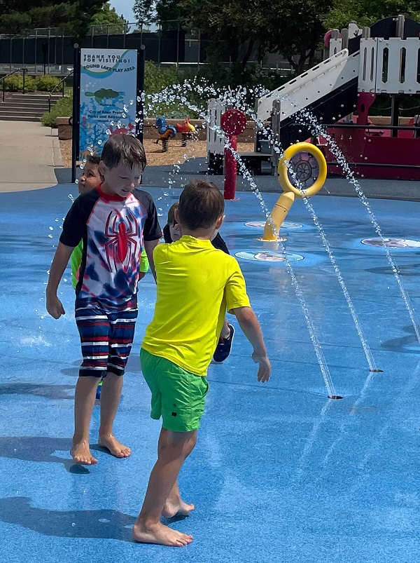 Round Lake Splash Pad