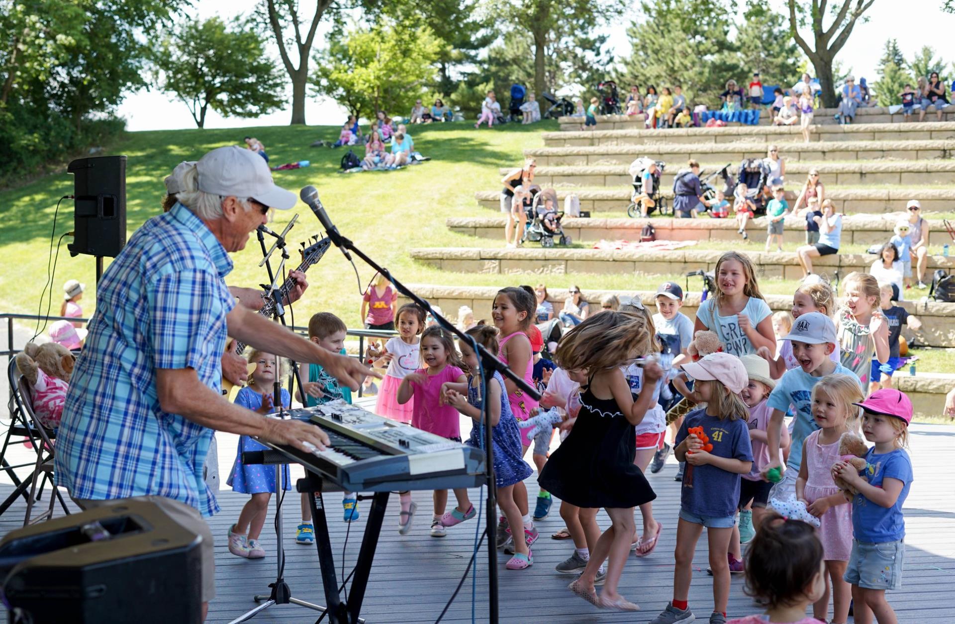 Teddy Bear Band performance at Staring Lake Amphitheatre